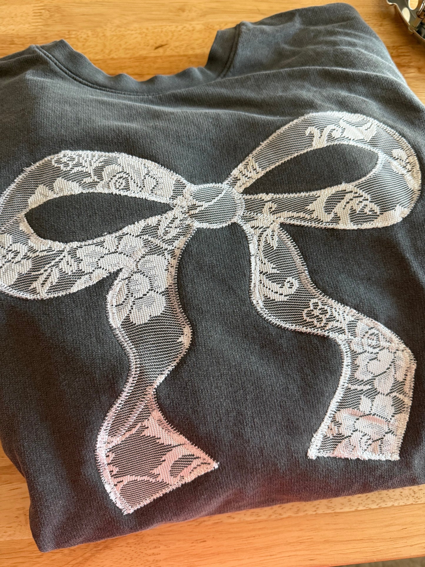 Lace bow appliqué comfort colors
