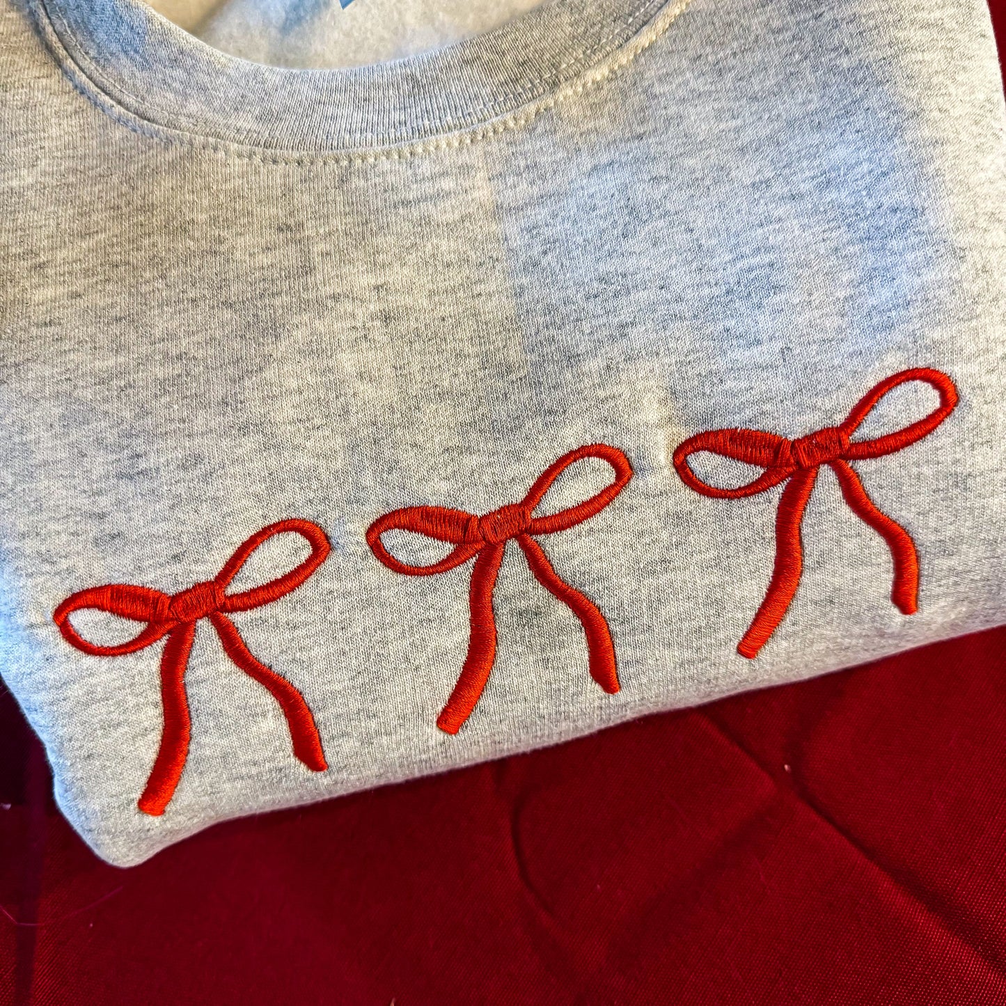 Embroidered 3 Bow sweatshirt