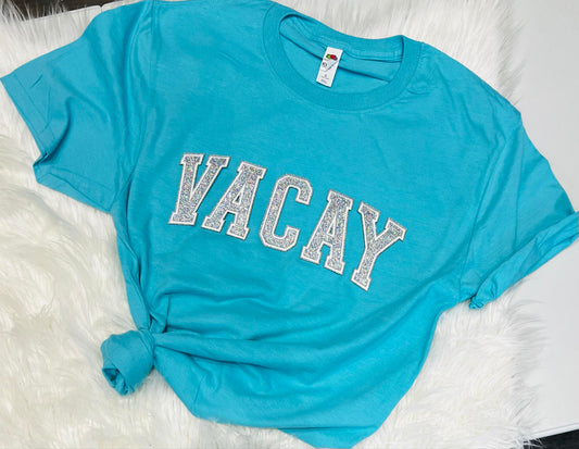 VACAY GLITTER EMBROIDERED PATCH TSHIRT